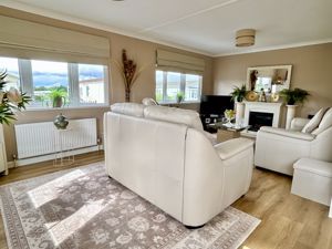 Lounge- click for photo gallery